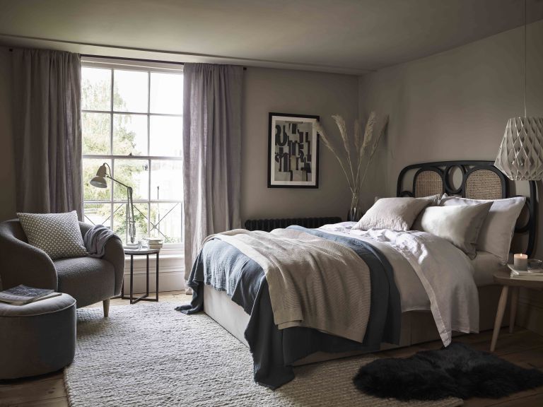 7 Best Bedroom Arrangement Tips