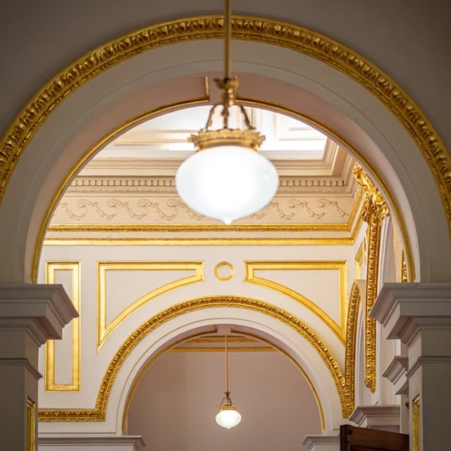 Photo vintage style hallway lighting